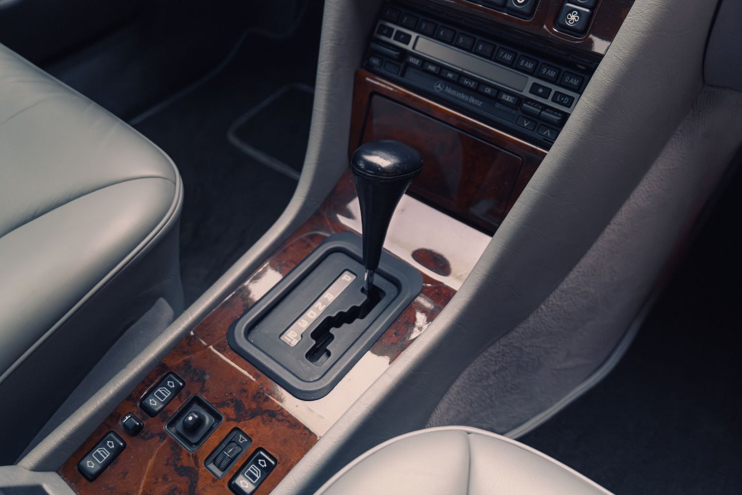 Mercedes-Benz E400 W124