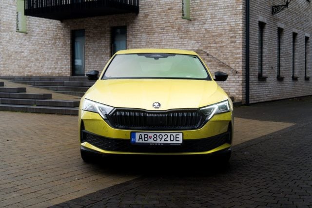 Škoda_Octavia_Sportline_Dragon_Skin_3