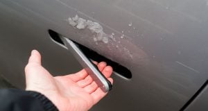 Mráz obnažil čínsky elektromobil donaha. Aha, čo sa stalo Xpeng G6