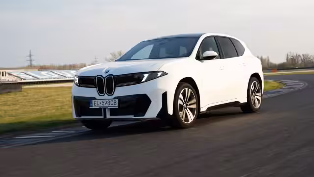 BMW iX3