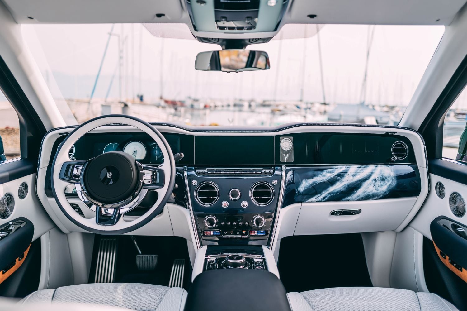 Rolls-Royce Cullinan Yachting