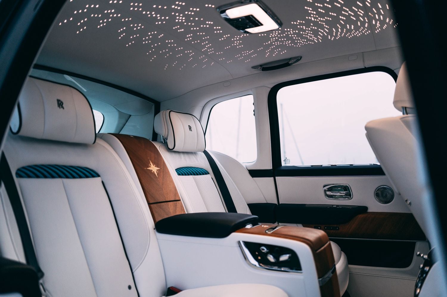 Rolls-Royce Cullinan Yachting