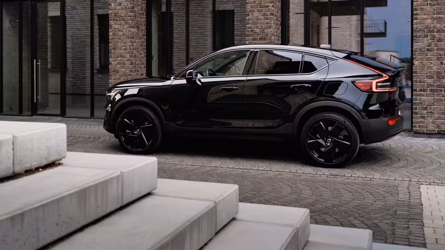 Volvo EX40