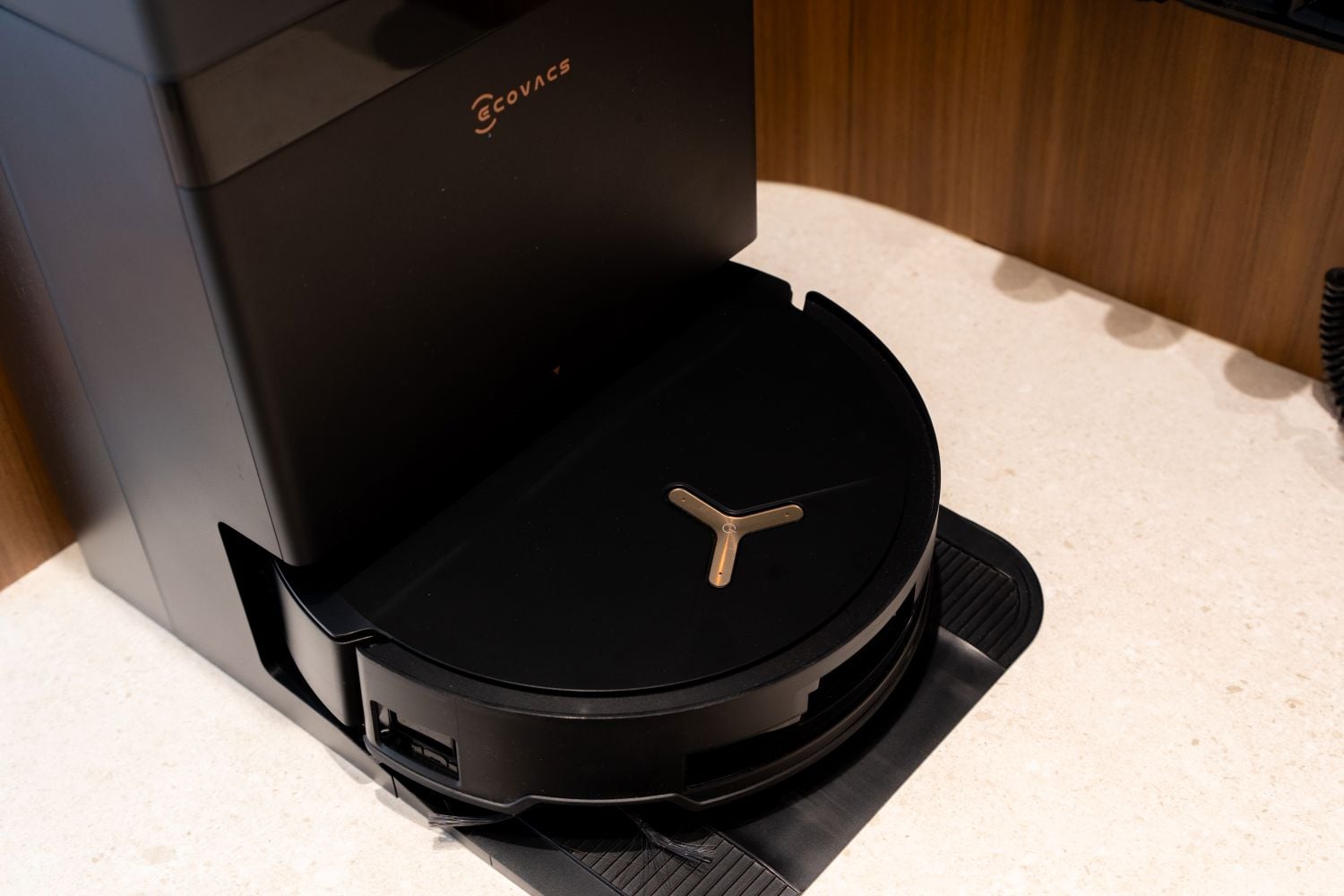 Ecovacs Deebot X11 OmniCyclone