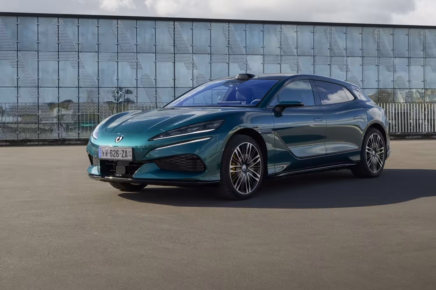 Denza Z9GT