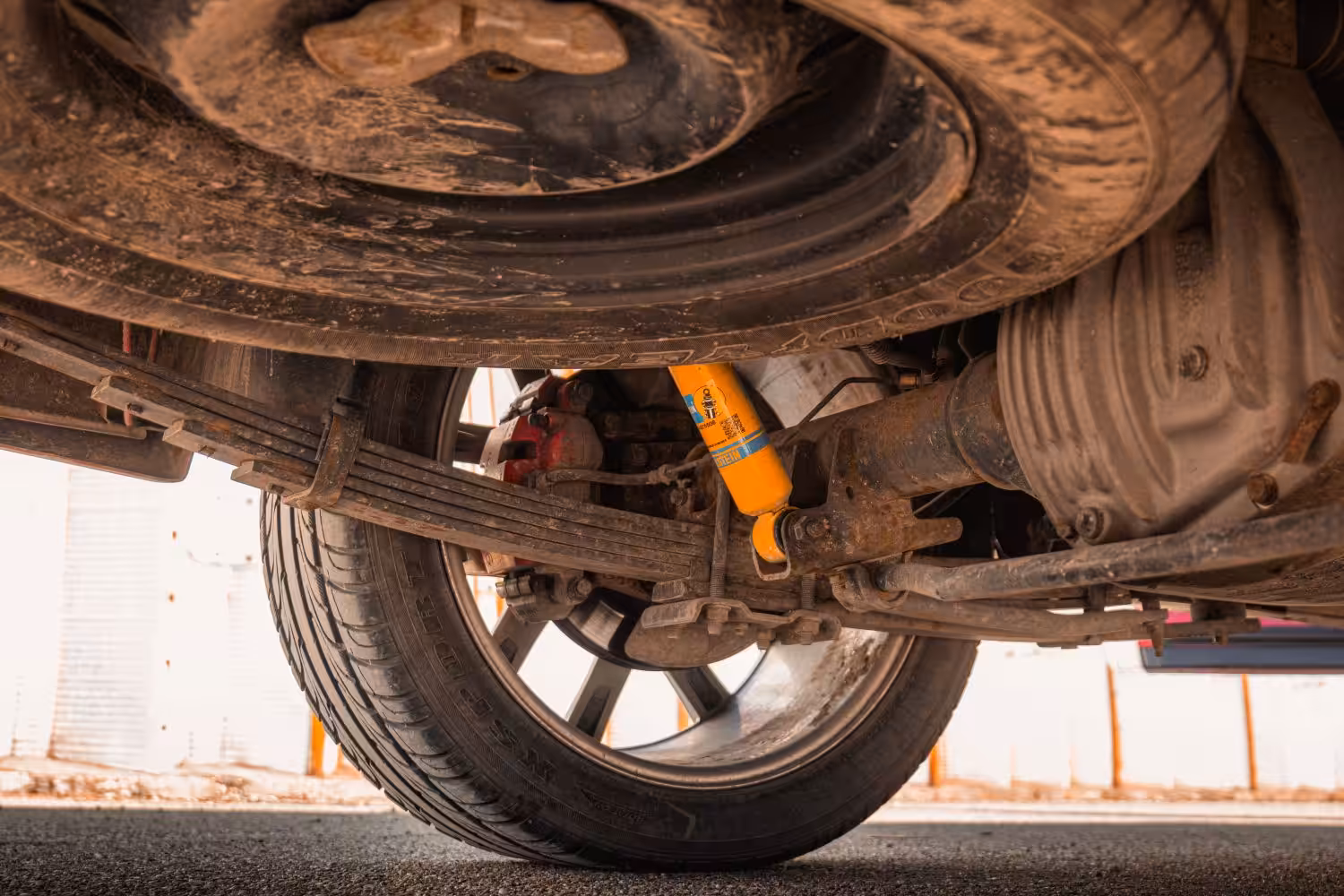 podvozok Dodge RAM SRT-10 tlmič Bilstein