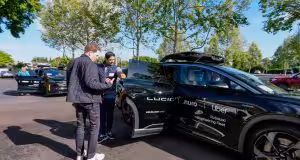Lucid, Uber a Nuro spojili sily. Robotaxi bez vodiča už jazdí v uliciach
