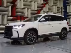 Útok na peňaženky Slovákov. SUV-čku za 22 990 € nepôjde odolať Forthing T5
