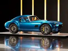 Vypláchnite si oči po Ferrari, AC Cobra má V8 a 810 koní