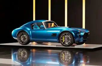 Vypláchnite si oči po Ferrari, AC Cobra má V8 a 810 koní