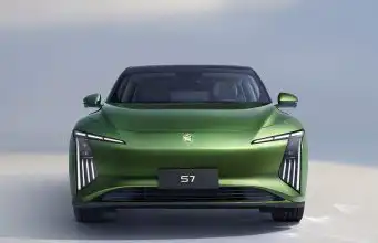 Čínska novinka útočí na Teslu, ponúka rekordnú aerodynamiku aj obrovský dojazd Forthing S7 REEV