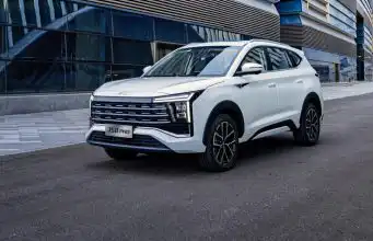 Na Slovensko prichádza nová značka. Zaujme veľkým SUV do 30-tisíc JAC JS8 PRO