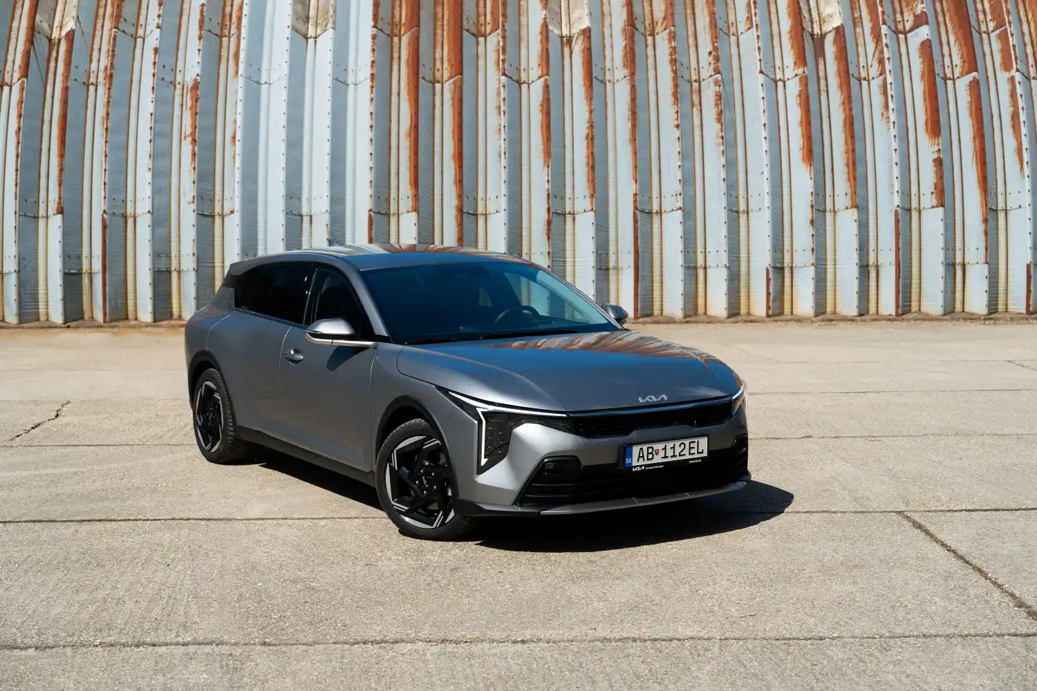 Kia K4