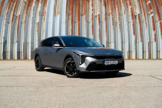 Kia K4