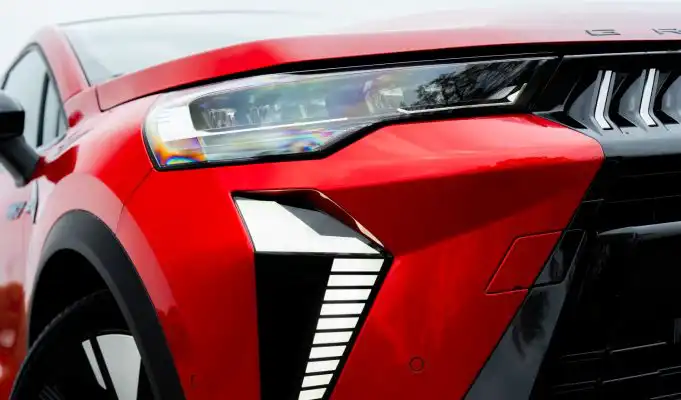 Mitsubishi vytiahlo eso z minulosti. Nový Grandis stavil na recept, ktorý dnes valcuje Európu Mitsubishi Grandis