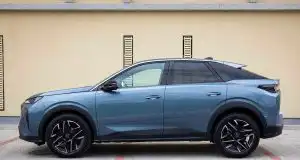 Toto SUV otáča hlavy všade, kam príde. Jedna vec ale vodičov nahnevá Peugeot 3008