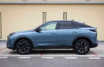 Toto SUV otáča hlavy všade, kam príde. Jedna vec ale vodičov nahnevá Peugeot 3008