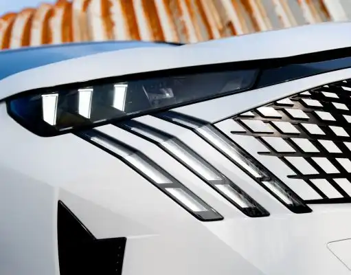 7-miestne SUV s 8-ročnou zárukou. Je to dokonalé auto do rodiny? Peugeot 5008