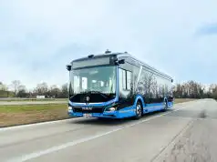 Autobusy namiesto vlakov, po diaľnici majú jazdiť 225 km/h autobus