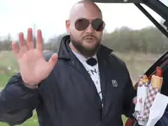 Strýco Filip ochutnal hot-dogy na pumpách, ktorý mu chutil najviac? Strýco Filip s hot-dogmi