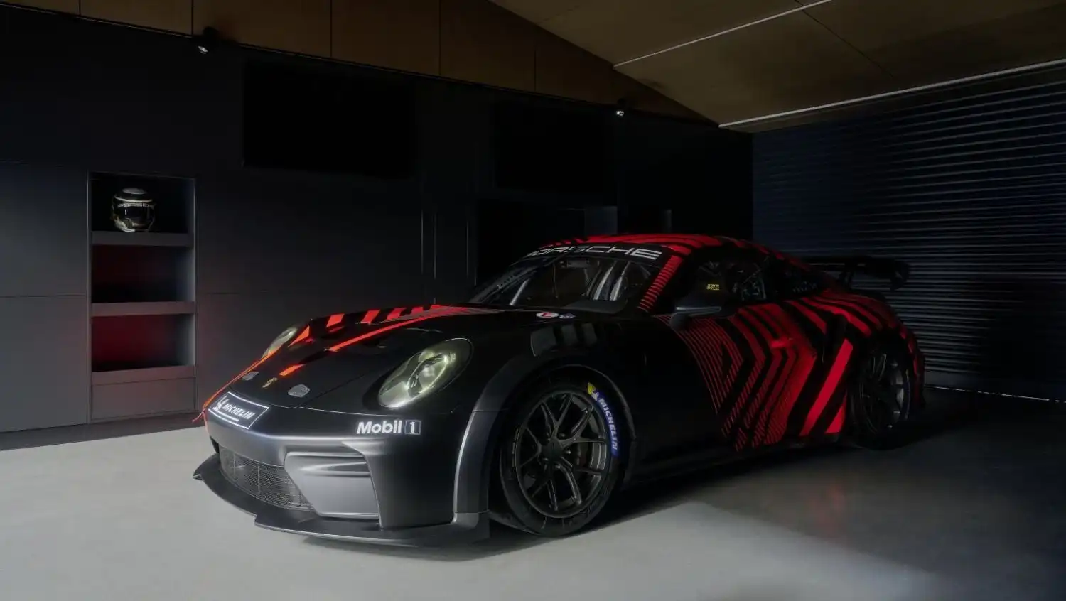 Porsche 911 GT4 R
