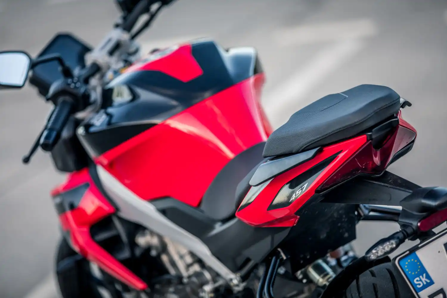 Aprilia Tuono 457