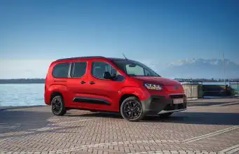 Má vyše 1000-litrový kufor a naftový štvorvalec. Rodinné auto od 23-tisíc si Slováci zamilujú Fiat Qubo L