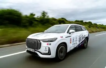 Z Paríža do Bilbaa (1127 km) na jeden šup. Nové SUV je úžasne efektívne Jaecoo 8 SHS-P