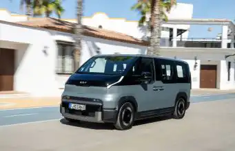 Kia rozširuje ponuku PV5 o konfigurácie so 6 a 7 sedadlami Kia PV5