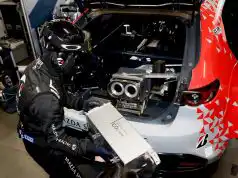 Mazda pokročila vo vývoji palubného systému zachytávania CO2