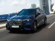 Predaje elektromobilov rastú, pretože sú lepšie ako spaľováky Mercedes-Benz GLC 400 EQ
