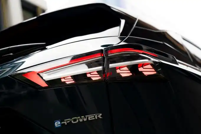 Jazdí ako elektromobil, ale nikdy ho nemusíte nabíjať. Nové SUV má geniálny pohon Nissan Qashqai