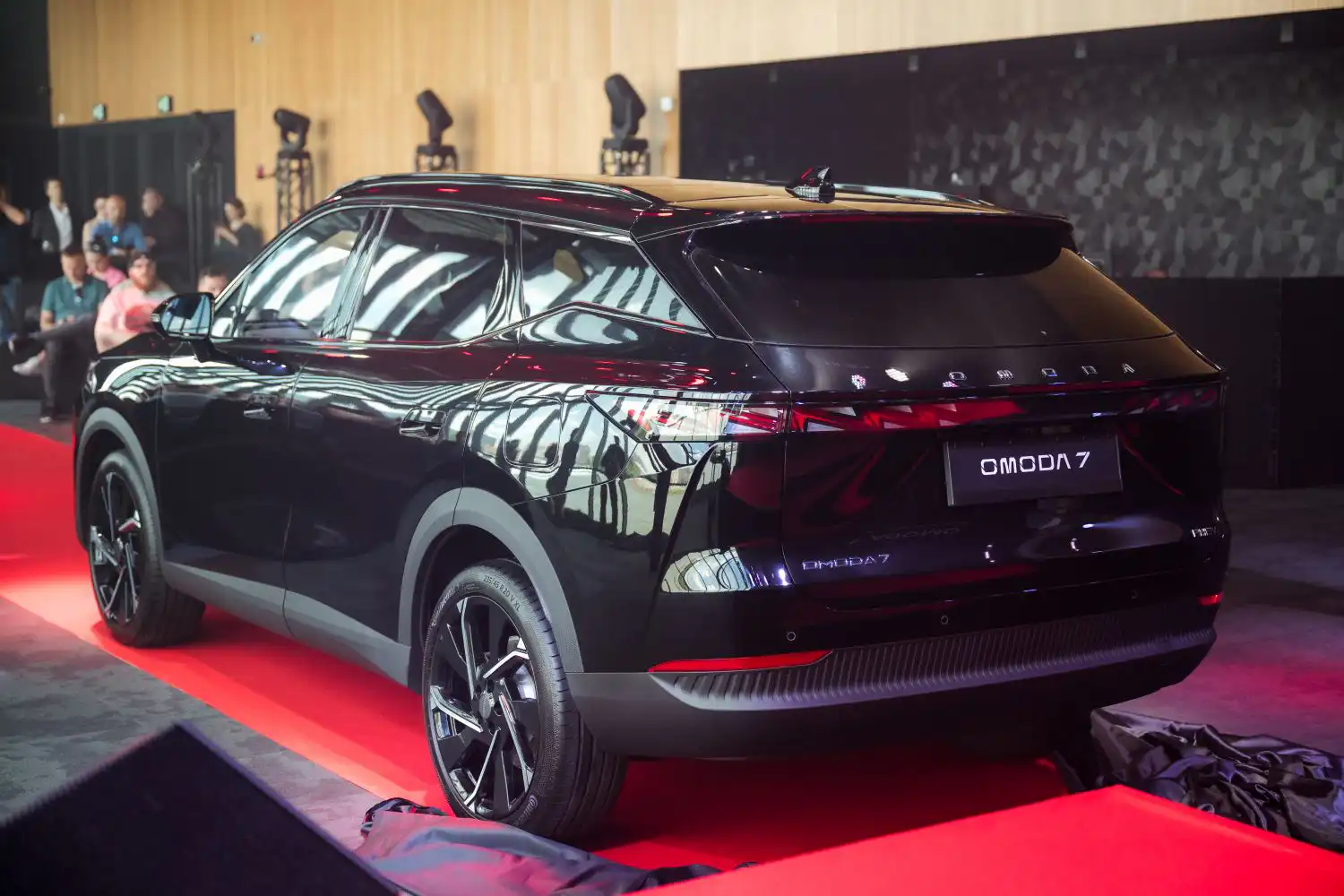 Omoda 7