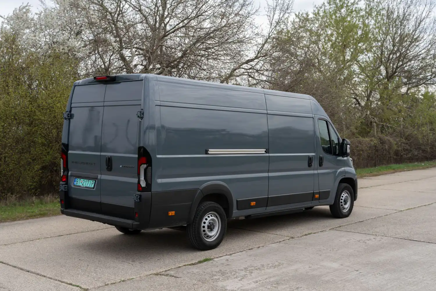 Peugeot e-Boxer