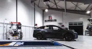 Servis v Malženiciach splnil prísne podmienky Tesly a získal prestížnu certifikáciu Autocentrum Zachar