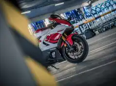 Vyzerá desivo. Každý si myslí, že je pre profesionálov, je to ale presne naopak Yamaha R7
