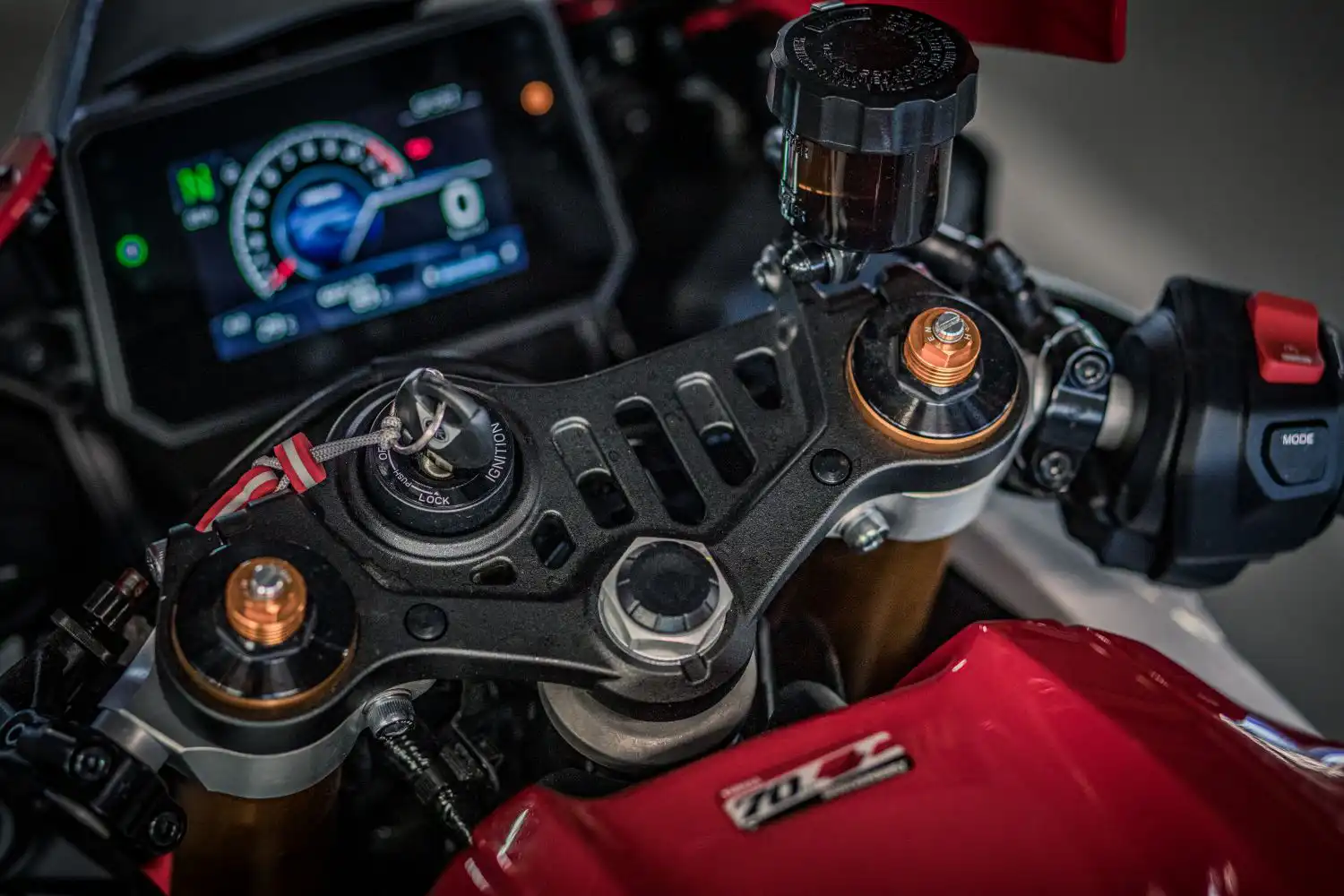 Yamaha R7