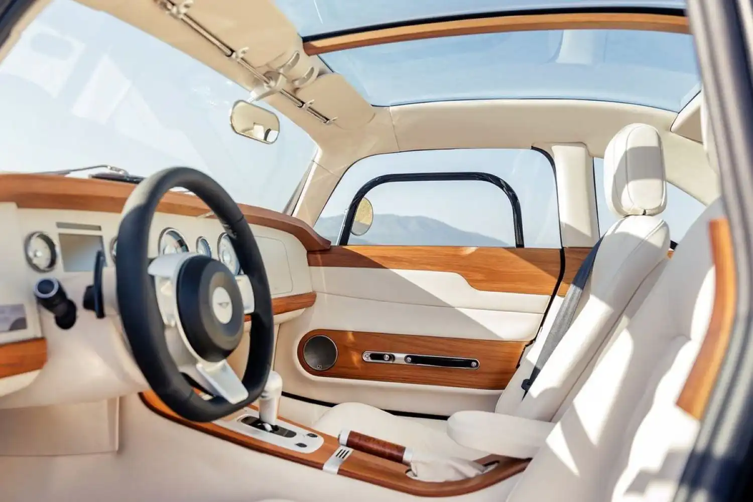 Morgan Midsummer Coupé