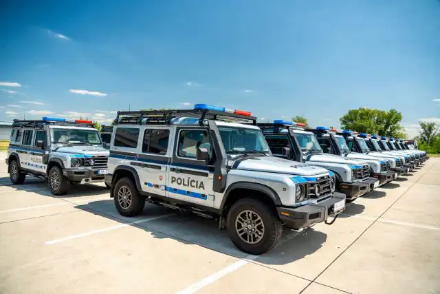 policajné vozidlá Ineos Grenadier