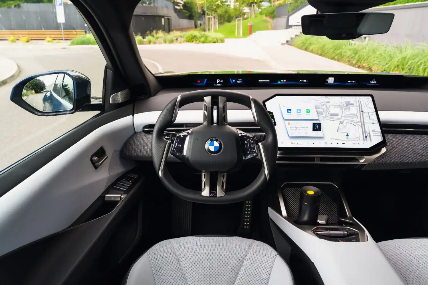 interiér BMW iX3