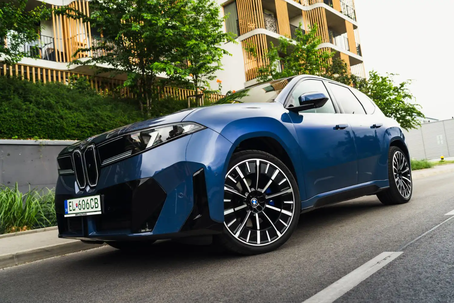 BMW iX3