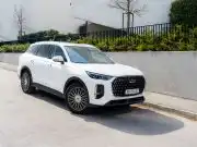 820 l kufor, 428 koní, spotreba 6 l/100 km za… TOĽKO? Nové SUV robí z konkurencie komparz Chery Tiggo 9