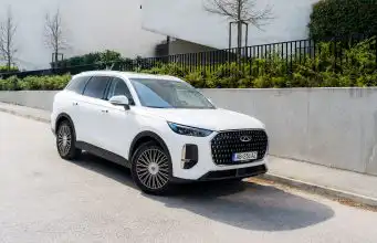 Chery ponorí batériu hybridu na 24 hodín do morskej vody Chery Tiggo 9