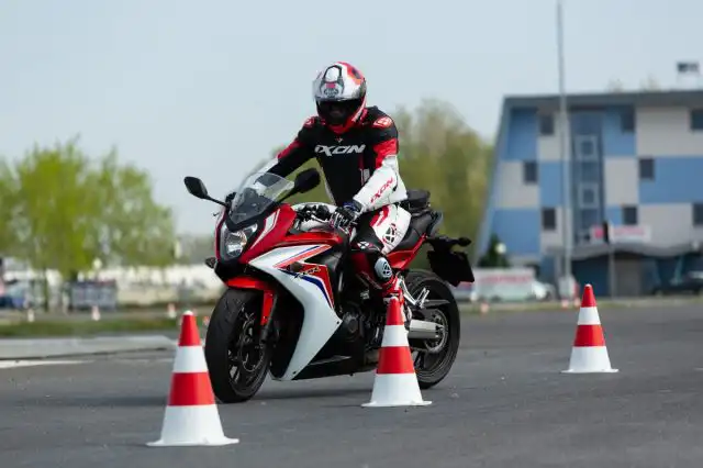 Honda_CBJ_1