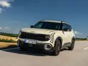 Kia Seltos klame telom. Ponúka obrovský kufor, bohatú výbavu aj pohon 4×4 Kia Seltos