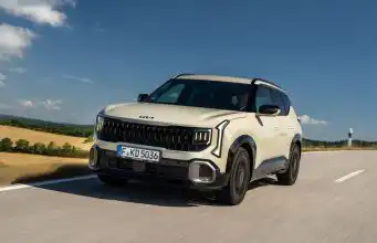 Kia Seltos klame telom. Ponúka obrovský kufor, bohatú výbavu aj pohon 4×4 Kia Seltos