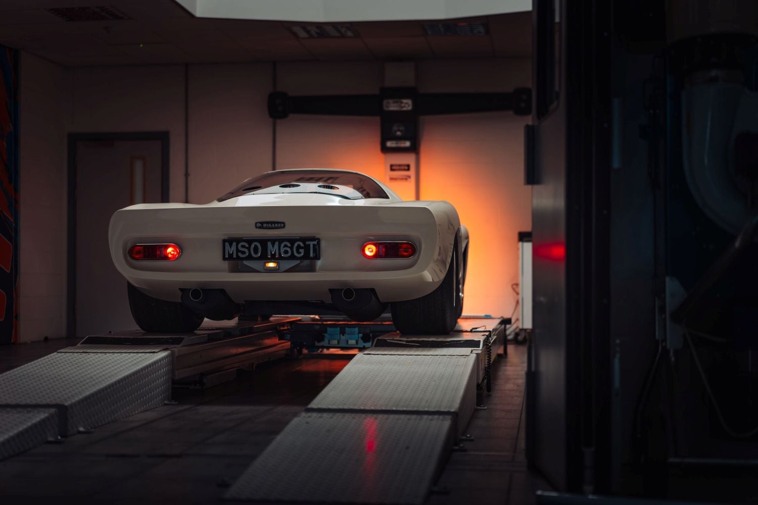 McLaren M6GT