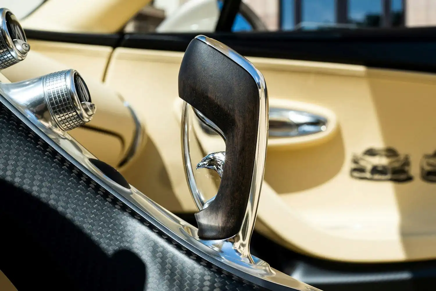 Bugatti W16 Mistral