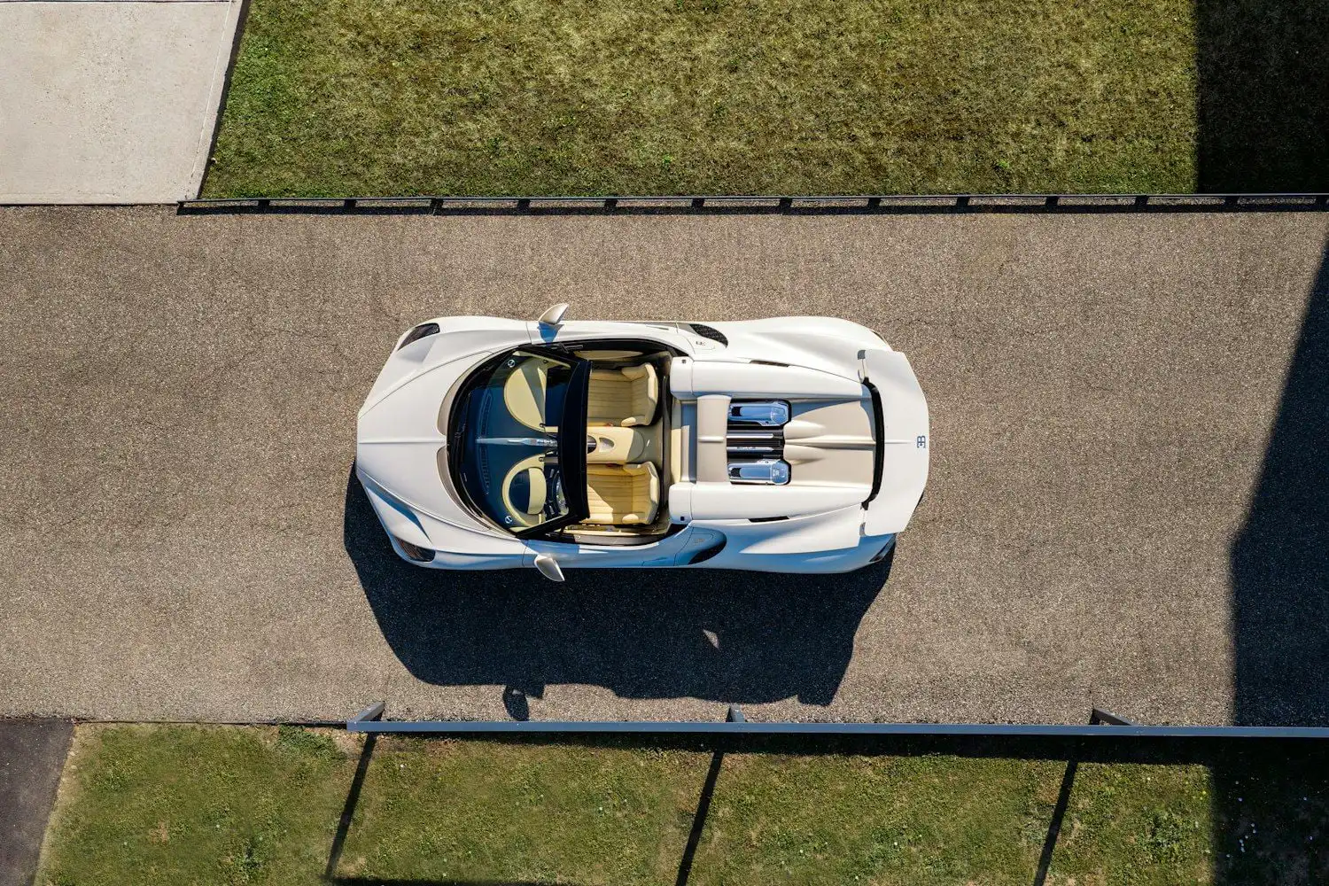 Bugatti W16 Mistral