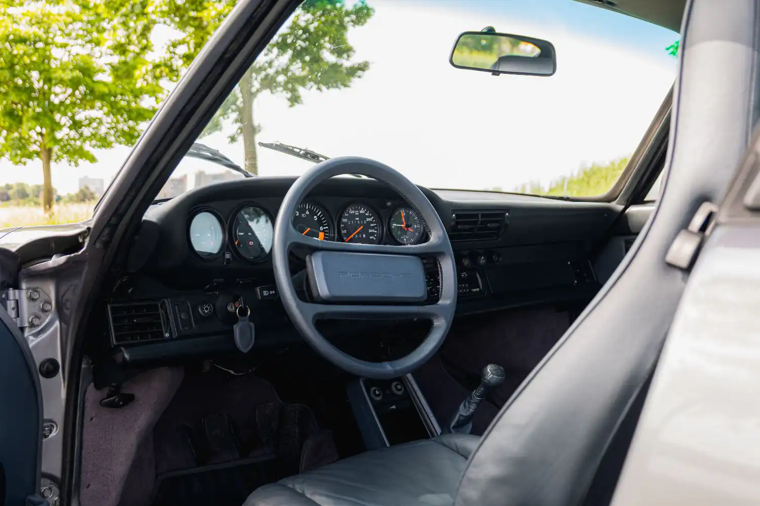 Porsche 911 Carrera 3.2 Jubilee Edition